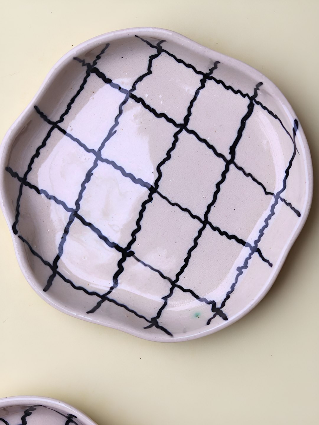 WEAVING HOMES White & Blue Checked Microwave Safe Ceramic Plate