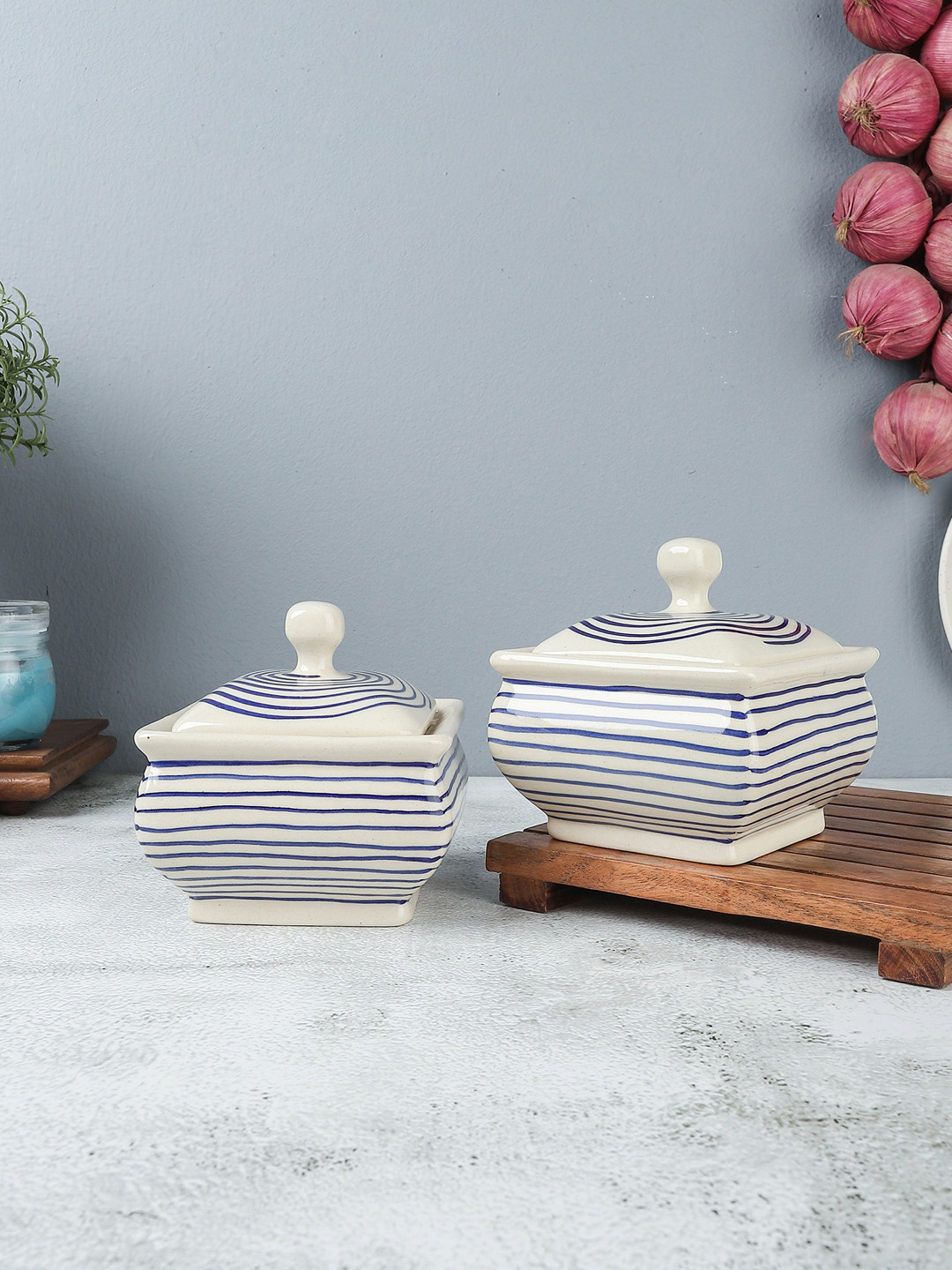 Aura 2-Pcs Blue & White 2 Pieces Spiral Ceramic Square Bowls With Lids