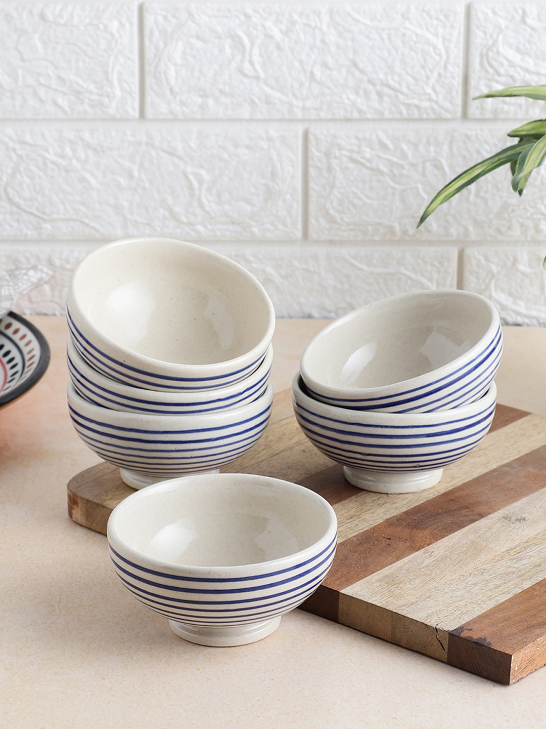 Aura 6-Pcs Blue & White Spiral Ceramic Dessert Bowls