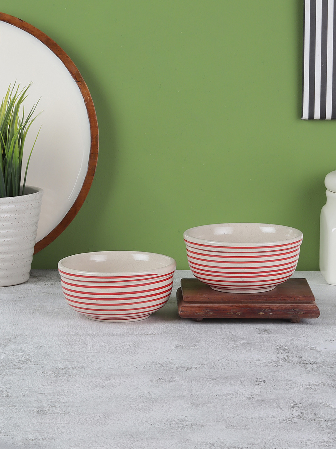 Aura White & Red 2 Pieces Printed Dishwasher And Microwave Safe Medium Serving Bowls