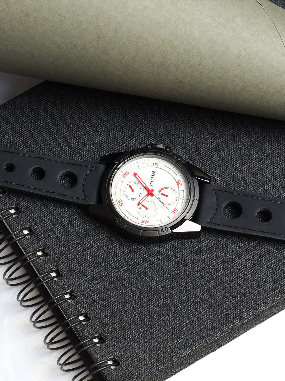 The Roadster Lifestyle Co Men Analogue Watches RDM026D