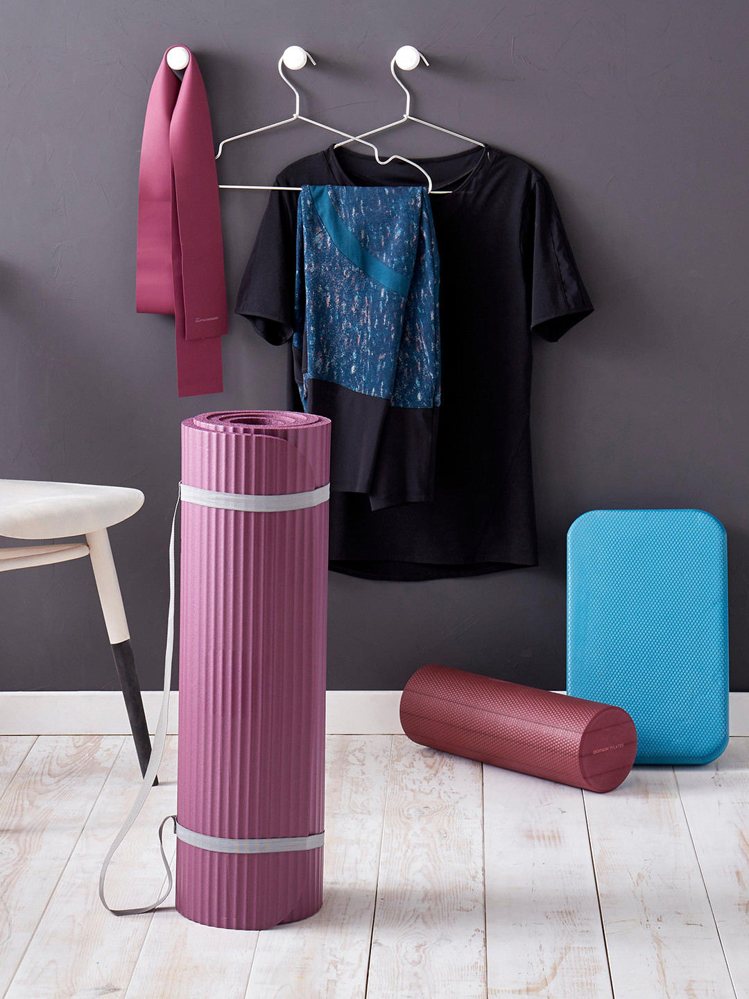 Decathlon DOMYOS - Pink Flat Resistance Band - Medium (3 Kg)