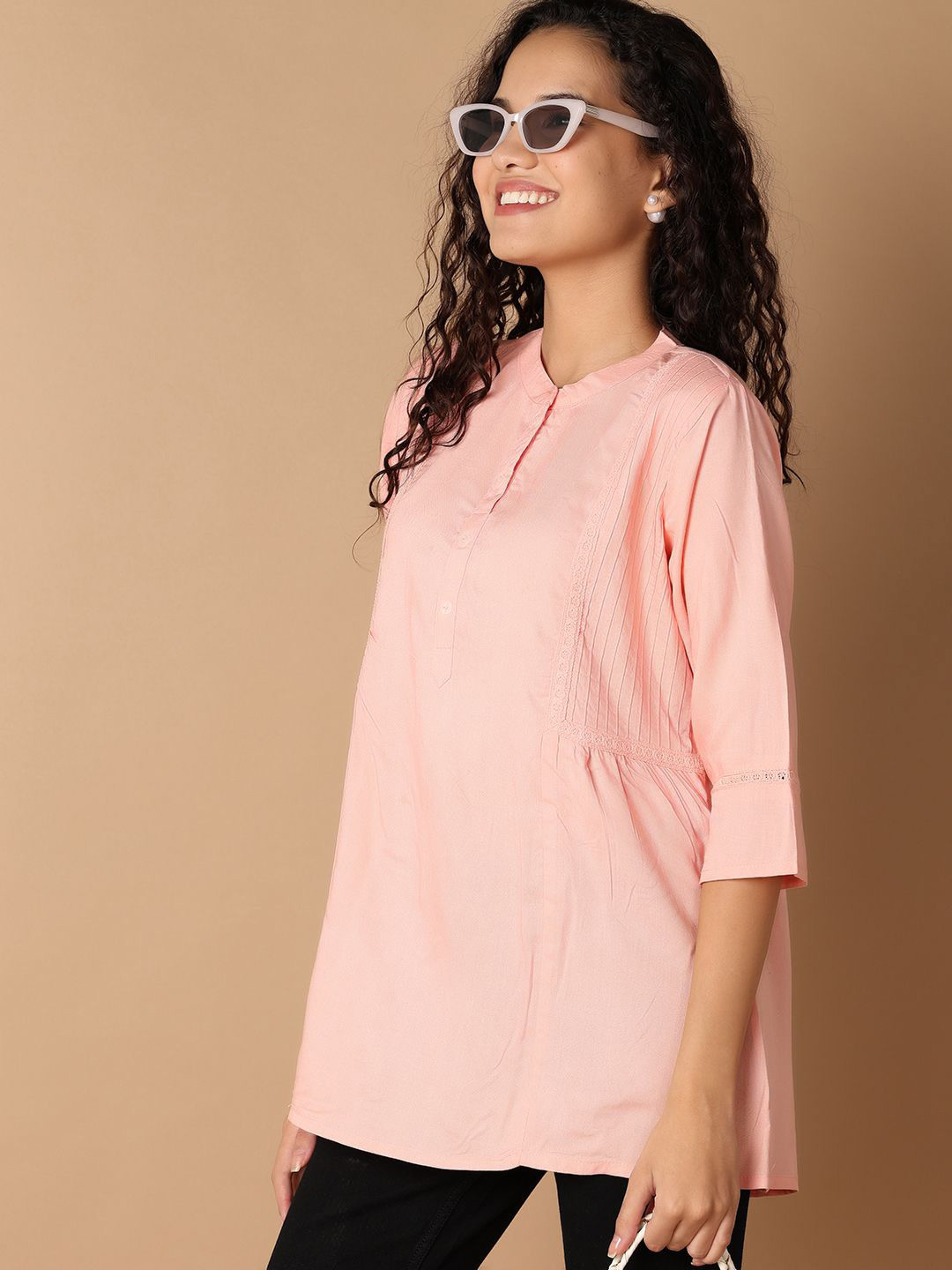 V-Mart Embroidered  Ethnic Solid Rayon Round Neck Kurti