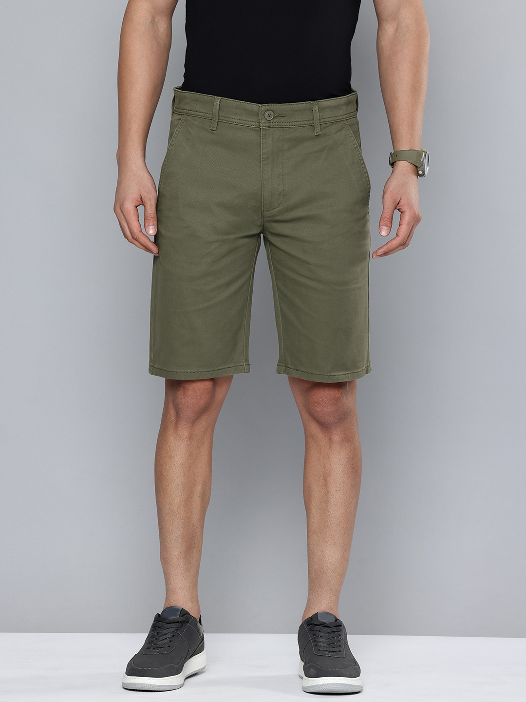 Levis Men Knee Length Chino Shorts