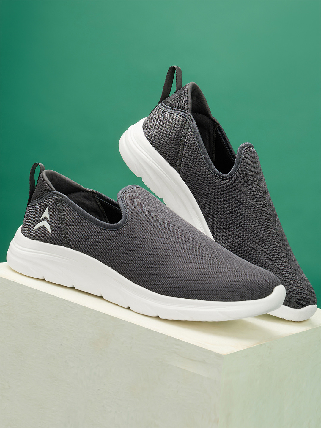 AVANT Men's Nest Walking Shoes