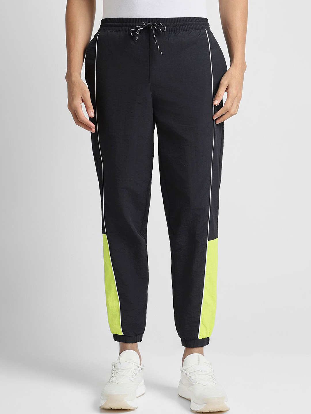 Reebok Men Slim-Fit Sports Joggers