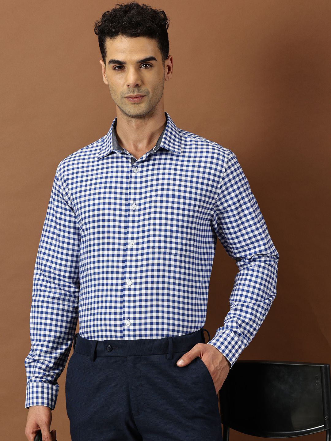 INVICTUS Men Original Cutaway Collar Gingham Checks Checked Cotton Formal Shirt