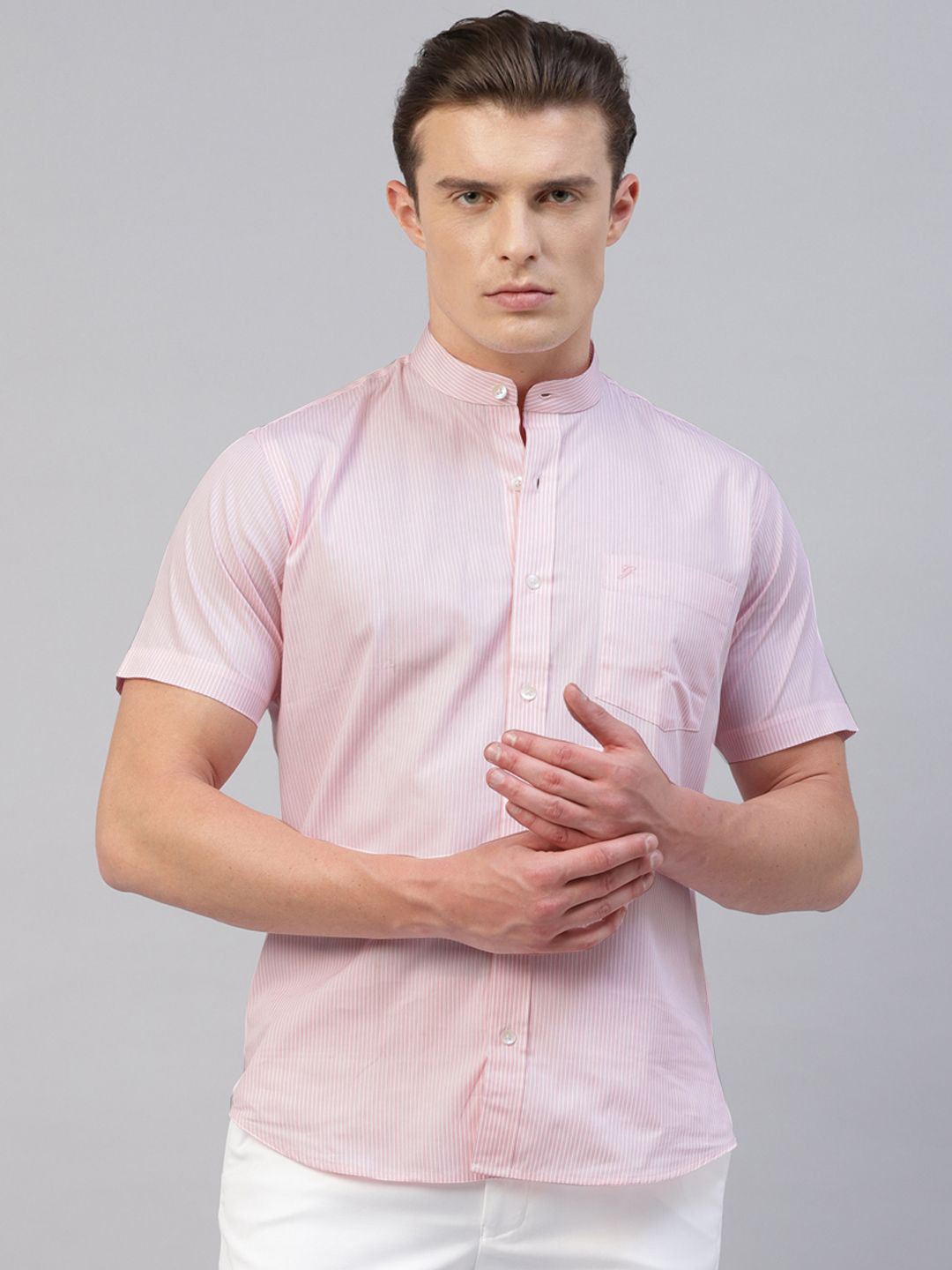 Givo Men Smart Band Collar Pinstripes Opaque Casual Shirt