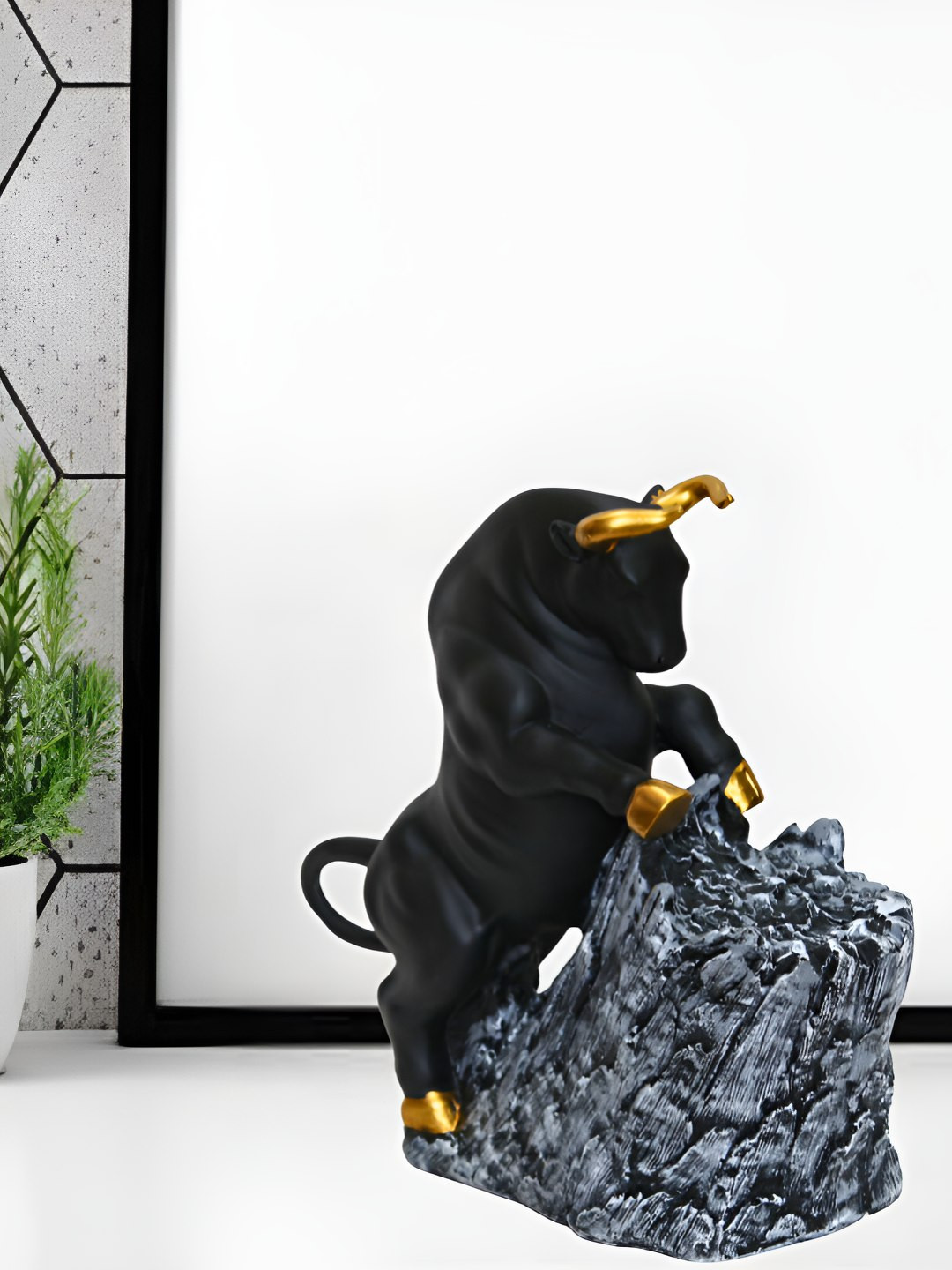 BECKON VENTURE Black Polyresin Matte Living Room Small Showpiece - 10.2 Inches