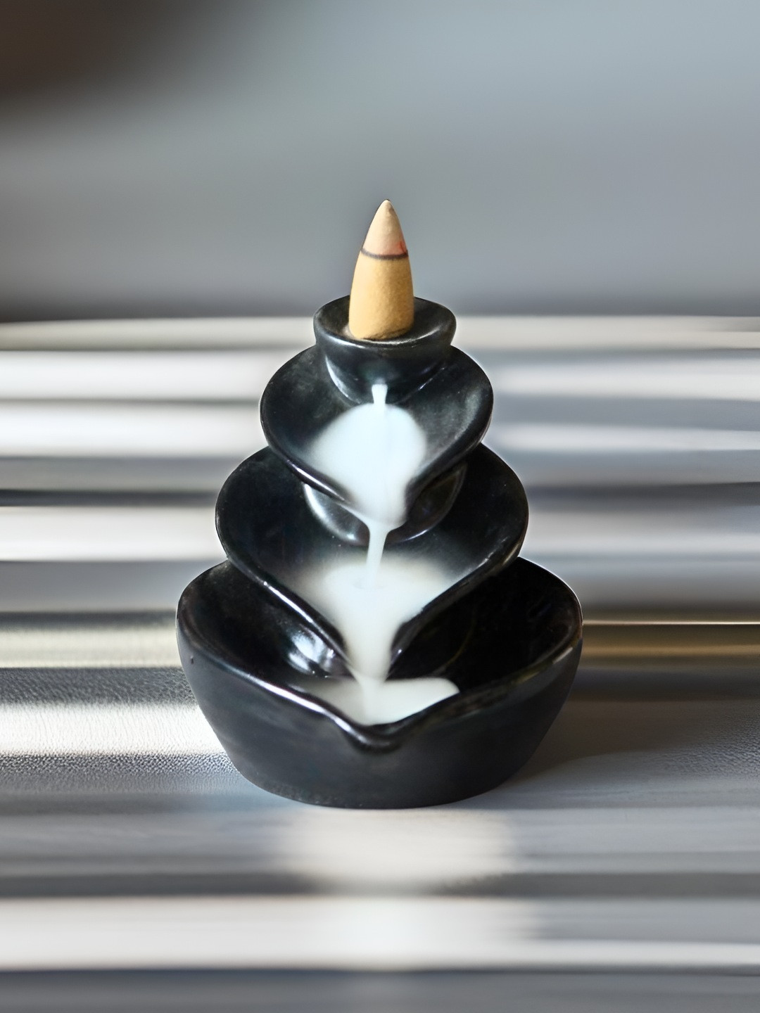 BECKON VENTURE Black Polyresin Matte Living Room Set of 2 Small Showpieces - 3.5 Inches