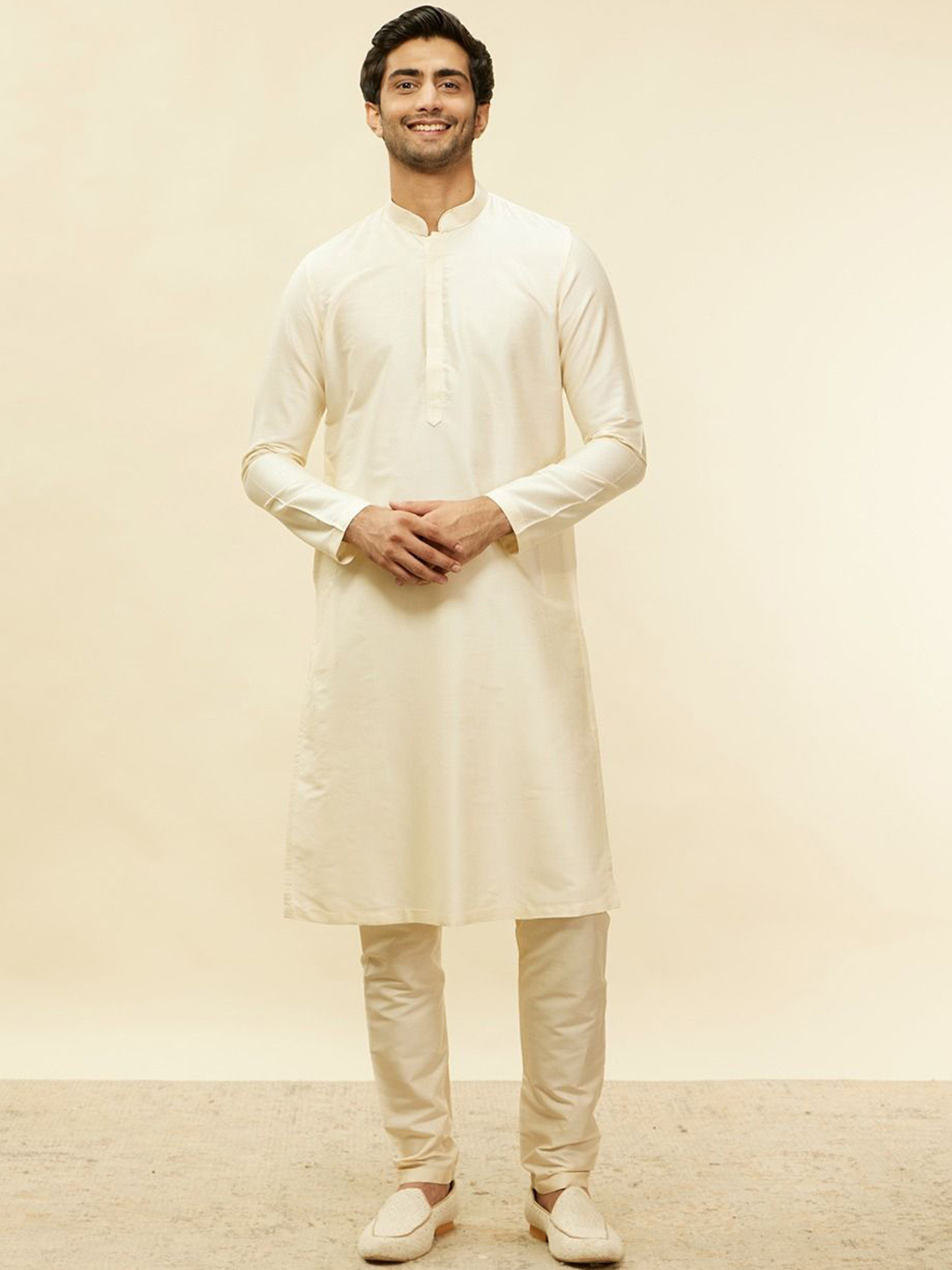 Twamev Mandarin Collar Long Sleeves Straight Kurta With Trousers