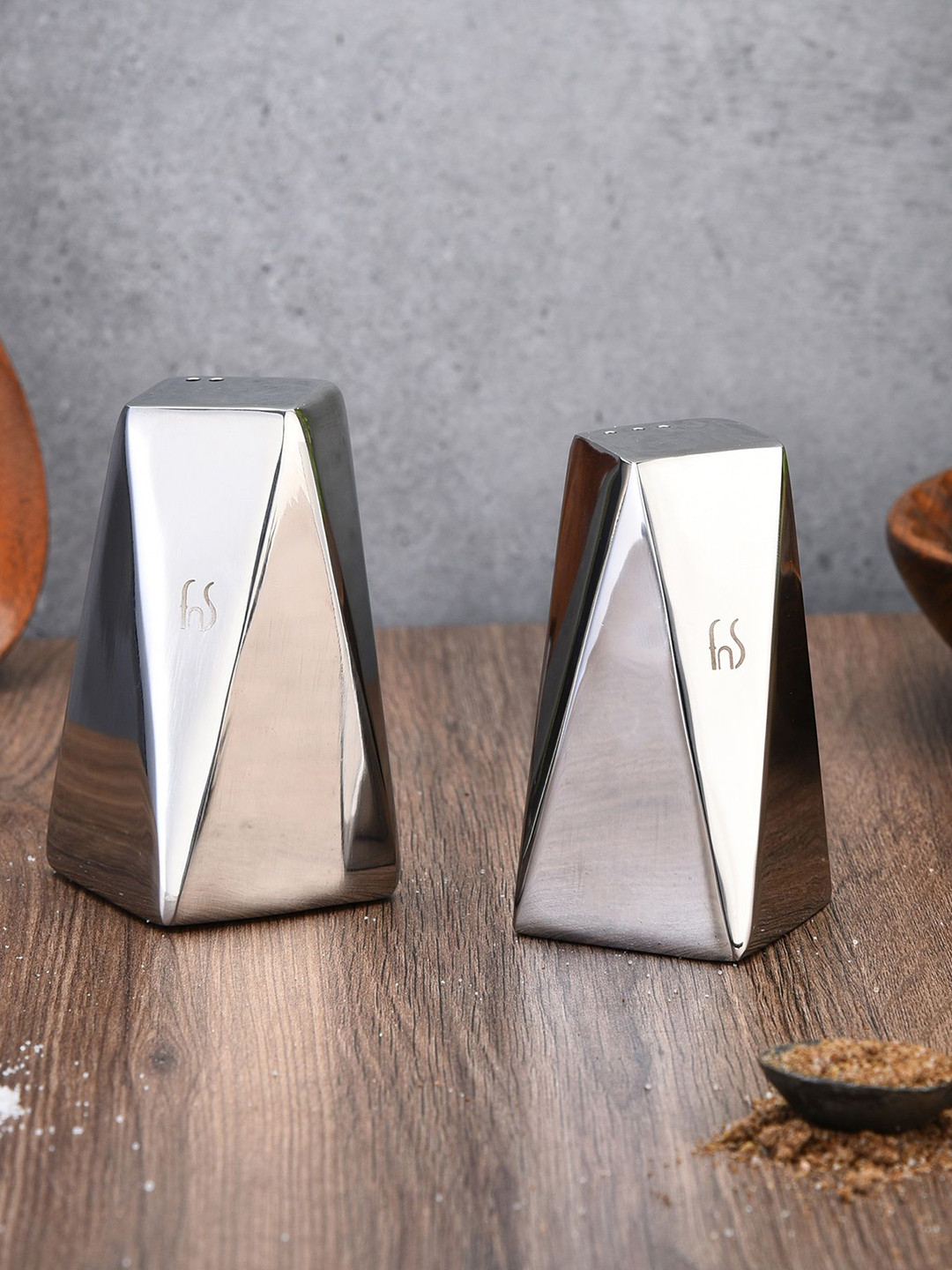 FNS Stainless 2 Pieces Steel Salt & Pepper Shakers Set