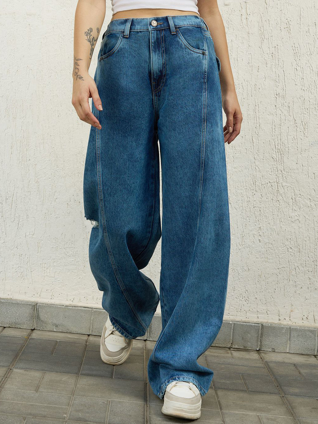 Hubberholme Women puddle Fit High-Rise Light Fade mildly distress Jeans