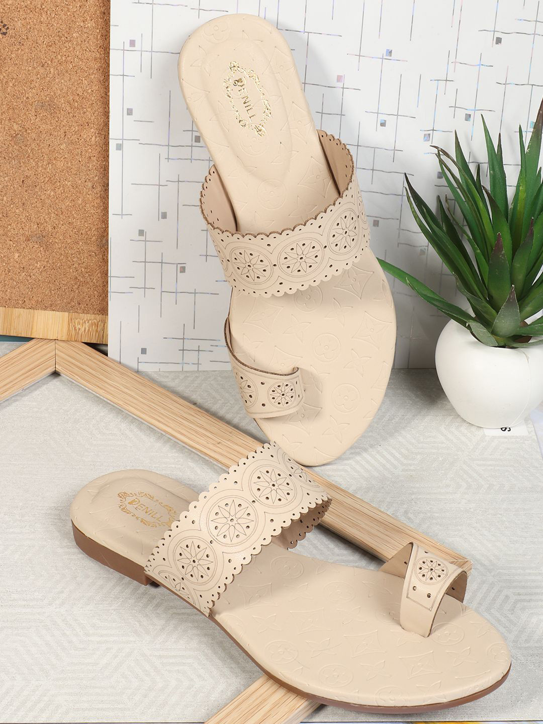 Denill Women OneToe Flats with Laser-Cuts