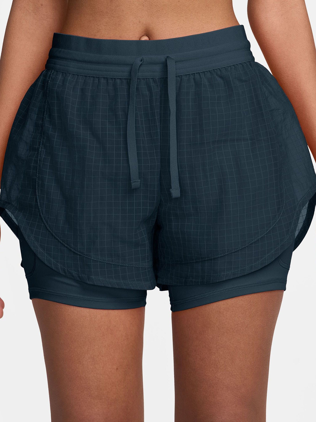 Nike Running Division Women's Dri-FIT Mid-Rise 7.5cm (approx.) 2-in-1 Running Shorts