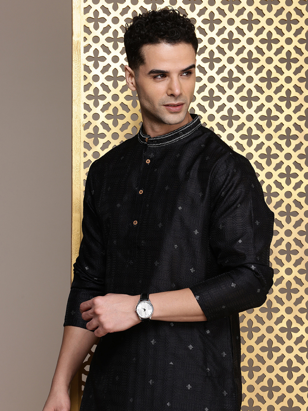 House of Pataudi Woven Designed Regular Jashn Kurta with Churidar