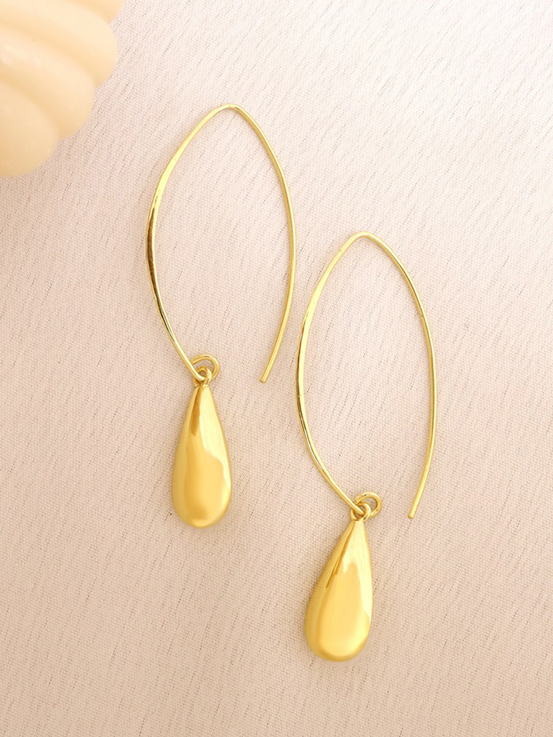Perfectly Average Women 18K Gold Plated Teardrop Hoops