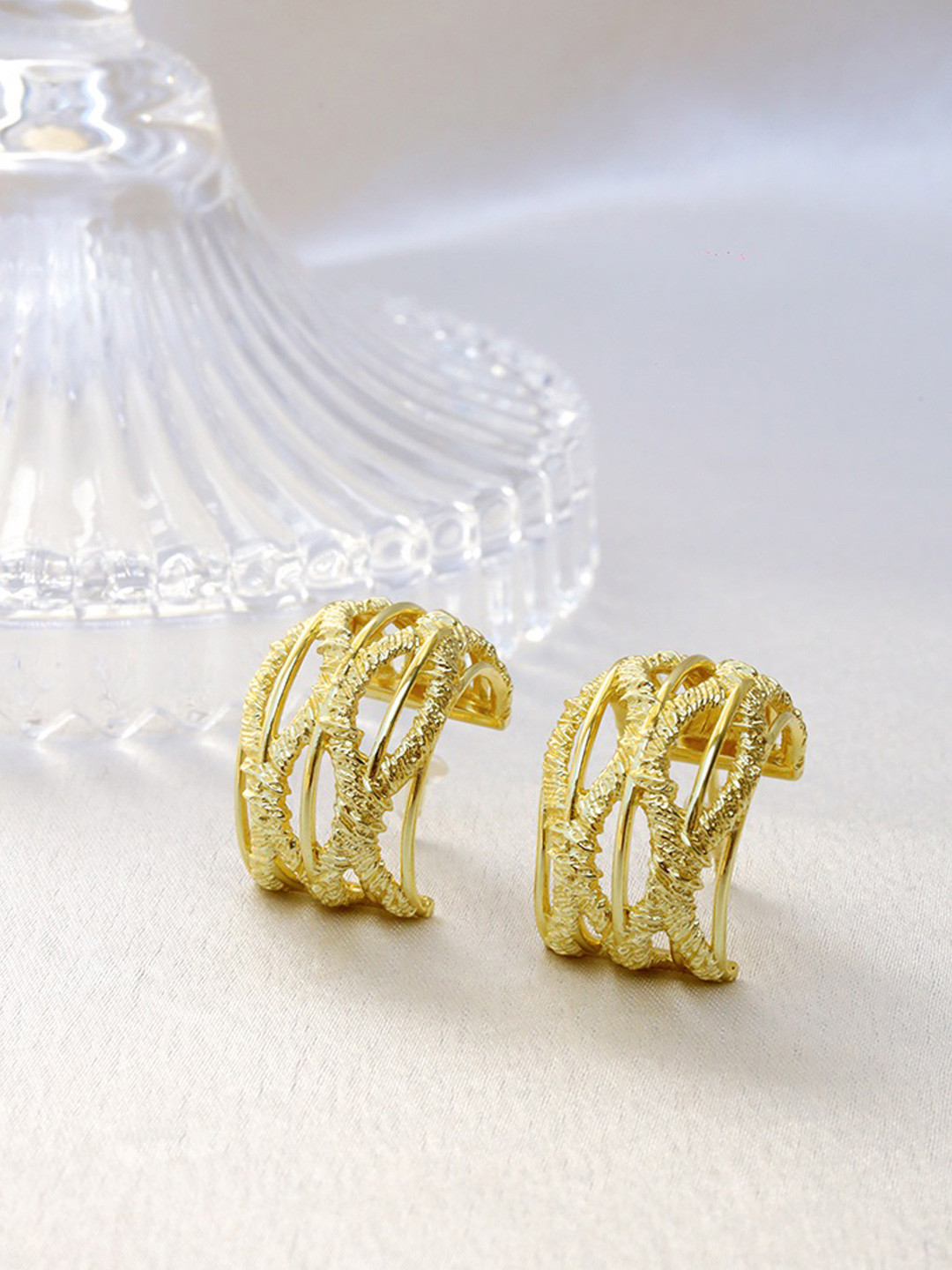 Pefectly Average Women 18K Gold Plated Wire Coiled Textured Earrings