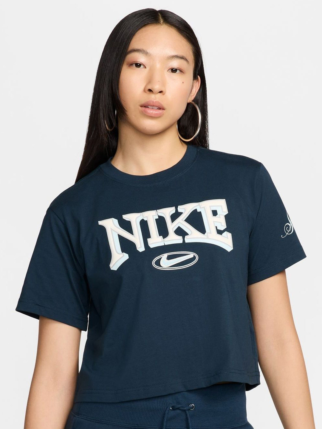 Nike Sportswear Women's Loose Short-Sleeve Cropped T-Shirt