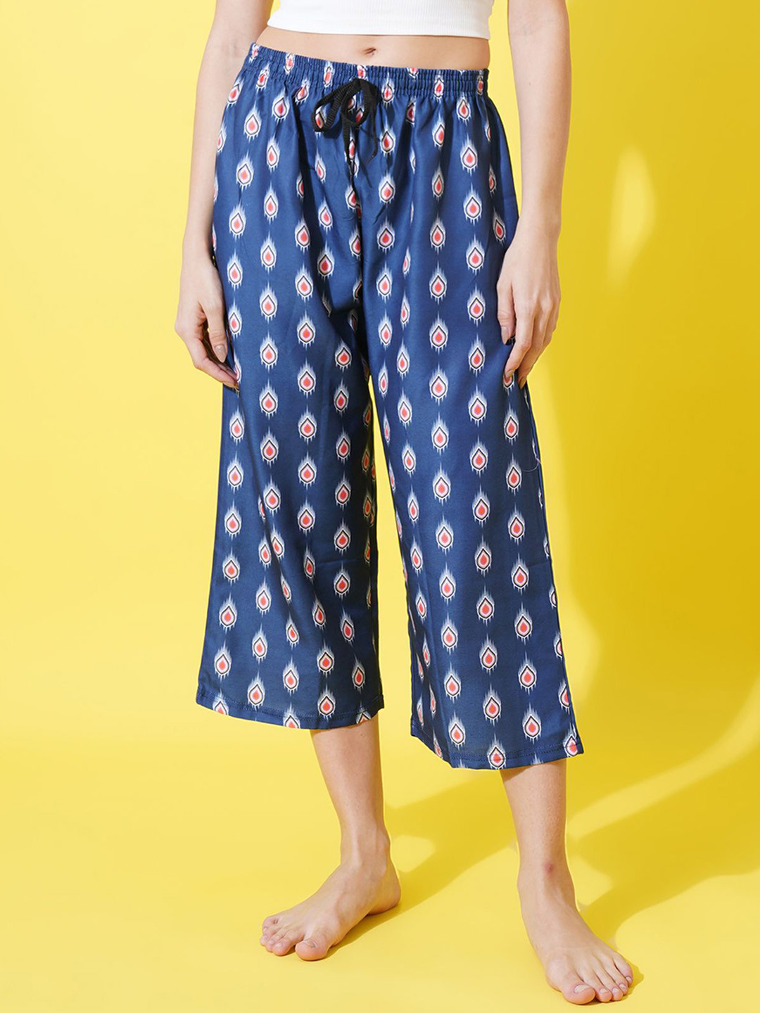 FFLIRTYGO Women Printed Mid-Rise Capri Lounge Pant