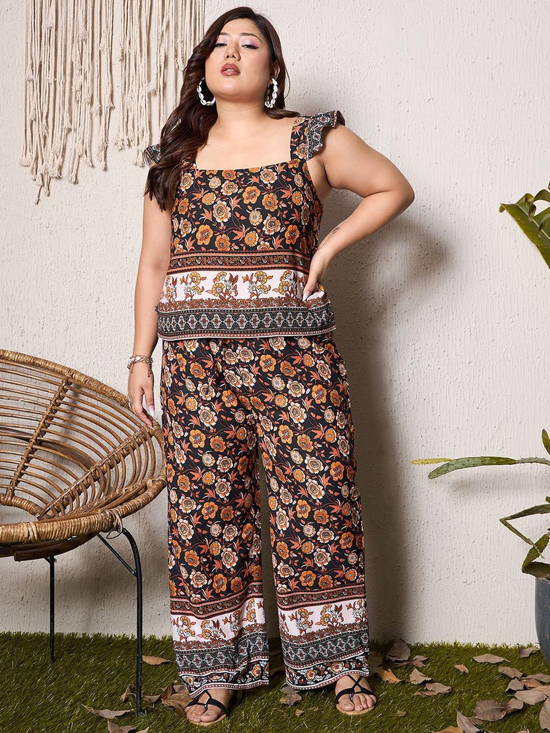 Berrylush Curve Plus Size Black & Red Printed Top With Trousers