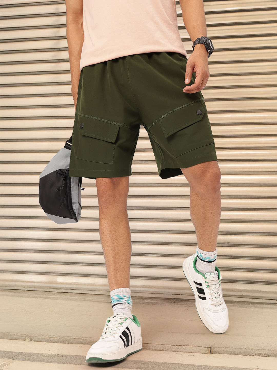 Kook N Keech Men Solid Loose Fit Cargi Shorts