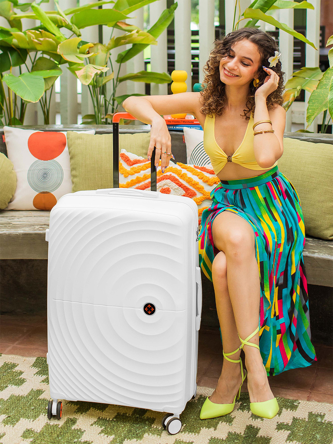 Nasher Miles Seattle Hard-Sided Polypropylene Medium White Trolley Bag - 24 Inch (65 cm)