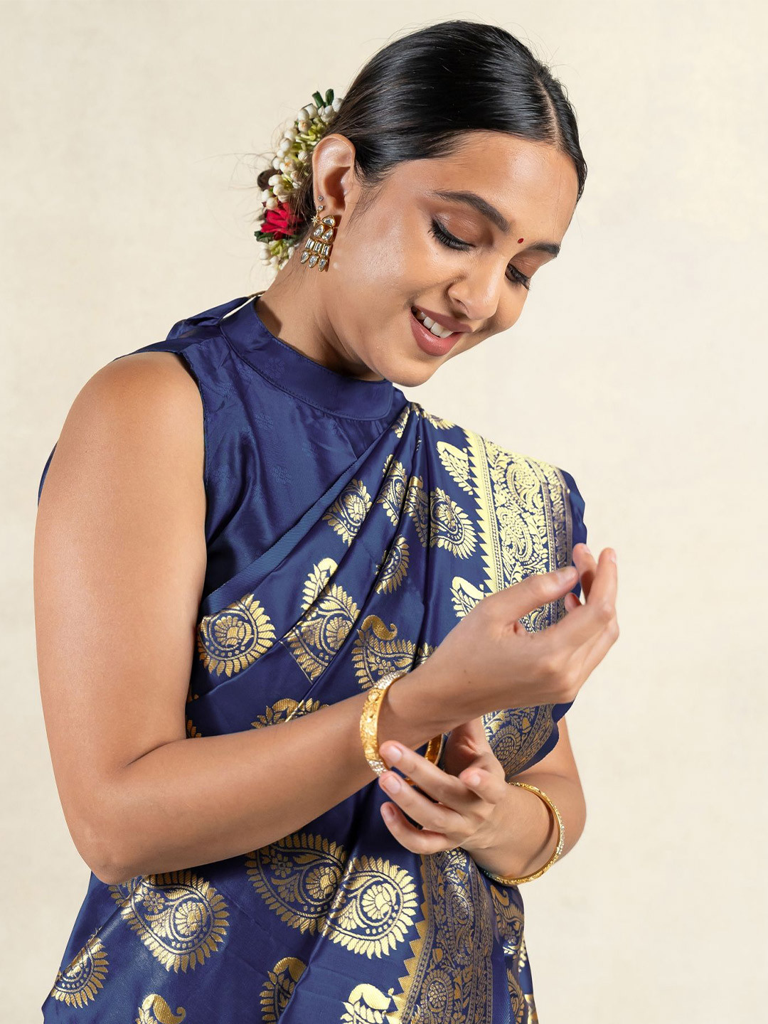 Subham Paisley Woven Designed Zari Saree