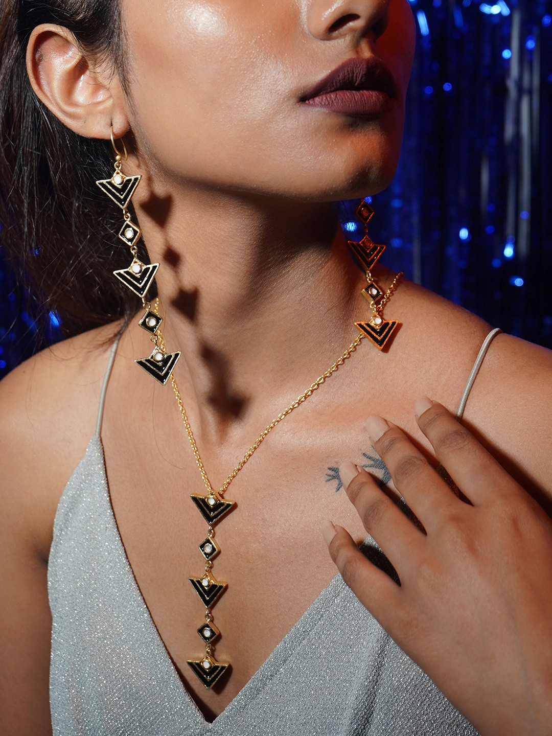 TOTAPARI Gold-Plated Textured Pearls Jewellery Set