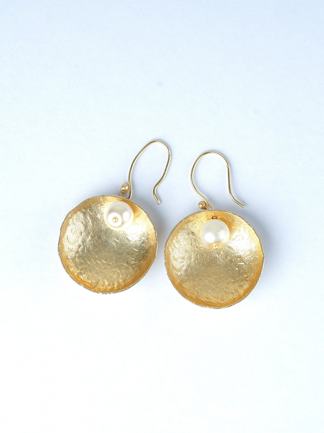 TOTAPARI Gold-Plated Pearl in Oyester Circular Drop Earrings