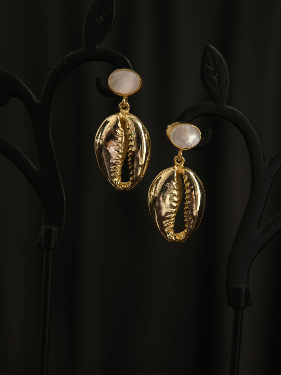 Totapari Gold-Plated Mother of Pearl Drop Earrings
