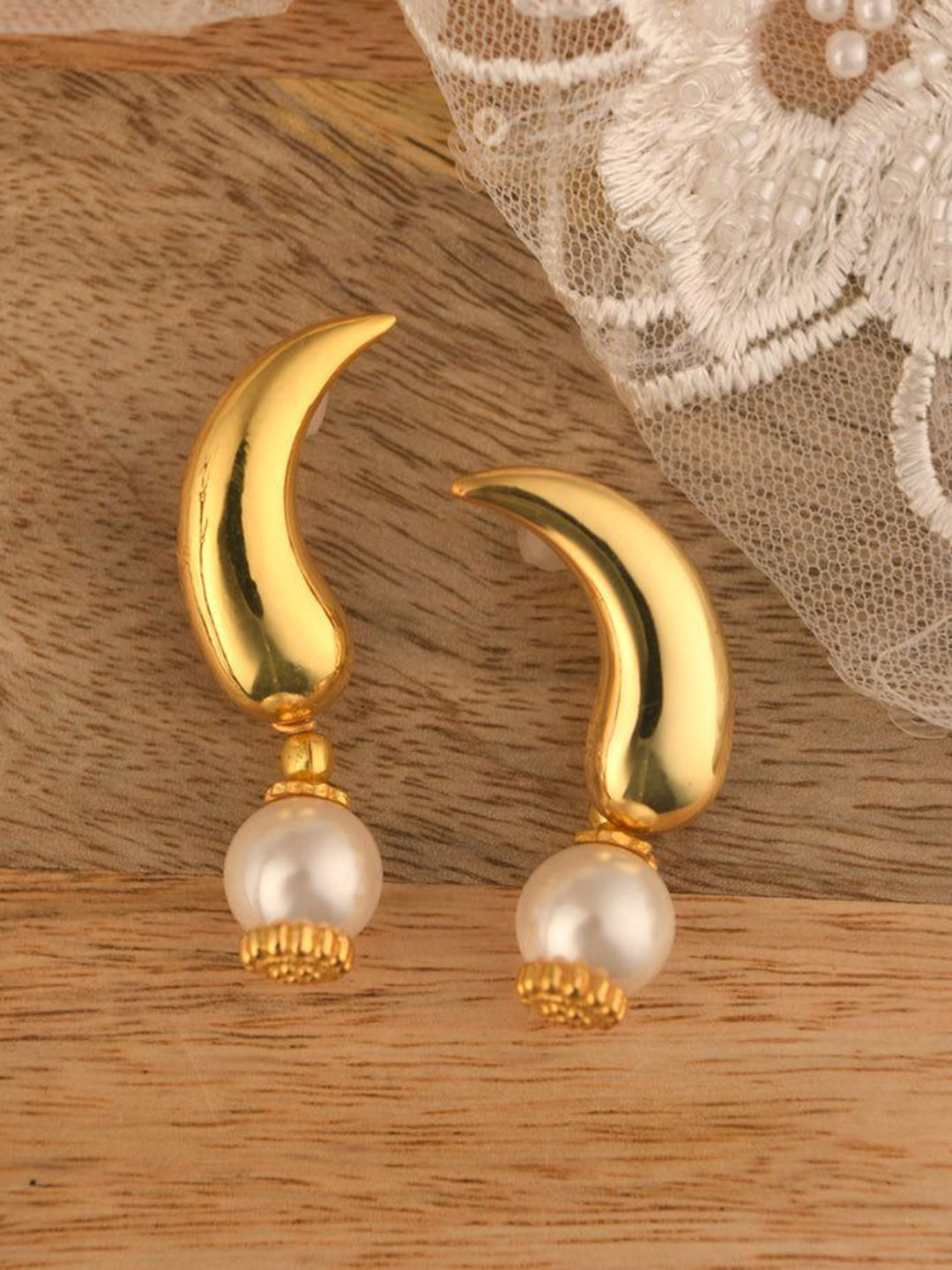 TOTAPARI Gold-Plated Pearl Raindrop Stud Earrings