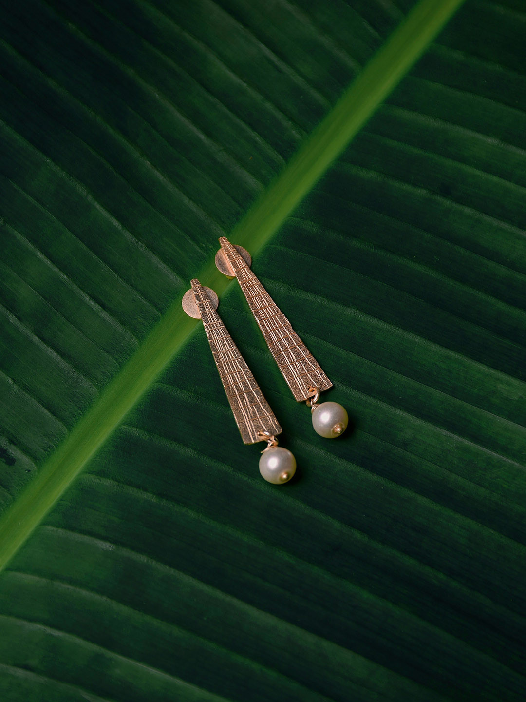 TOTAPARI Gold-Plated Pearl Drops Stud Earrings
