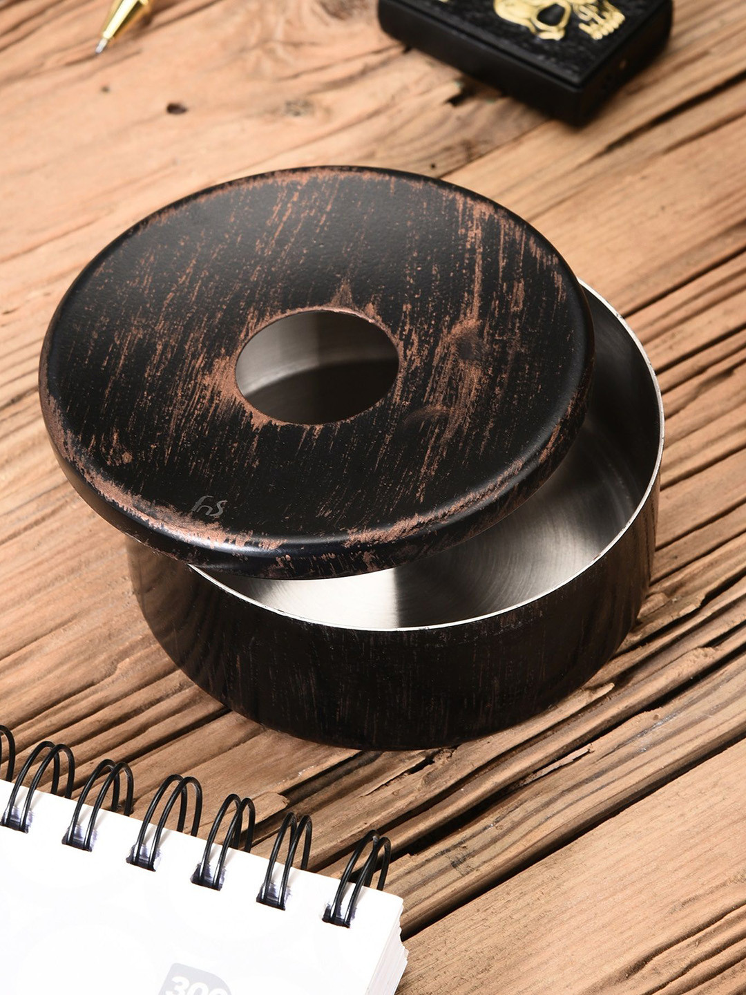 FNS  Black Textured Stainless Steel Ash Trays With Lid