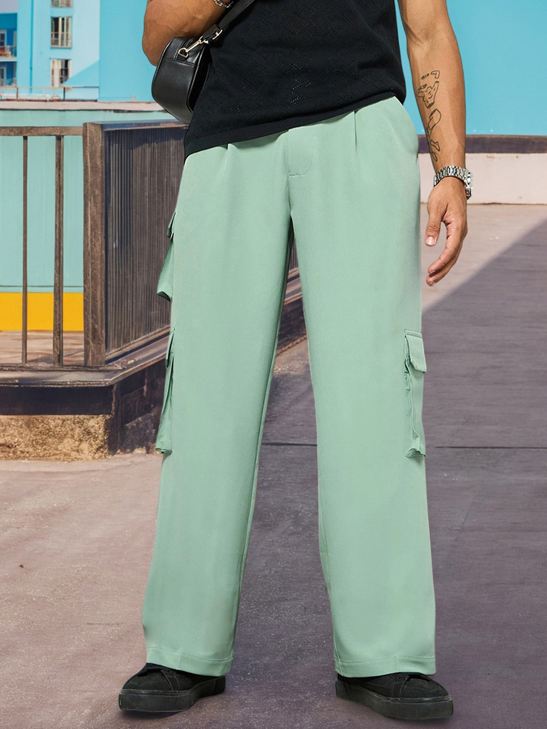 Bewakoof Men Baggy Loose Fit Cargo Korean Pants