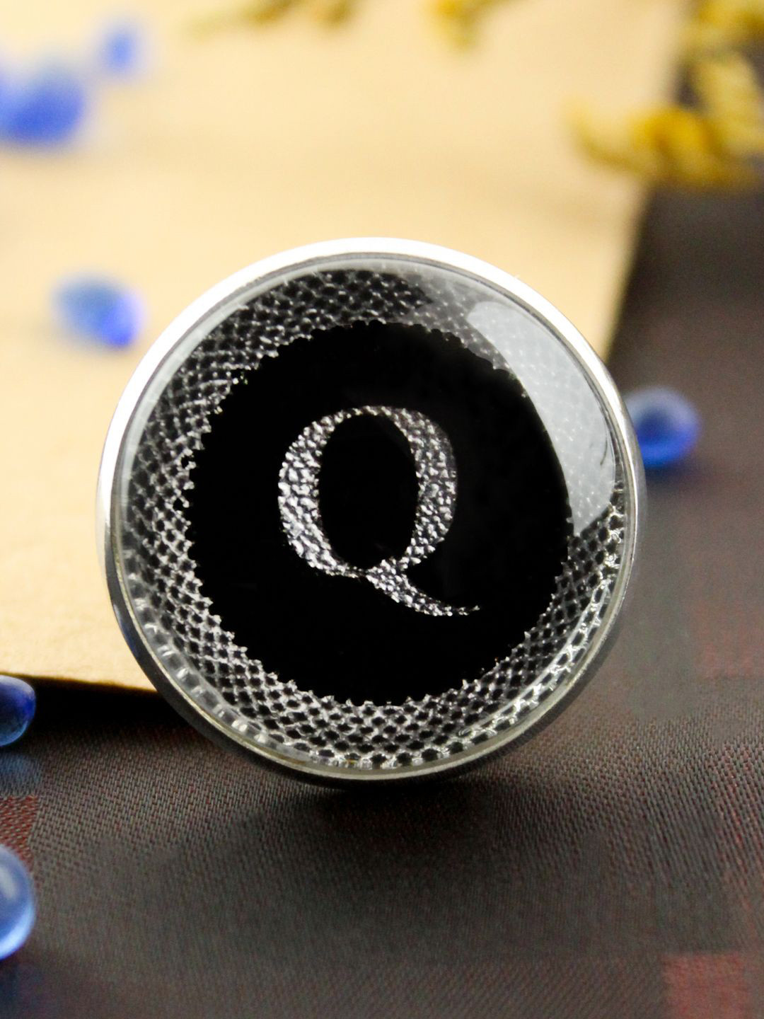 Kavove Men Alphabet Q Lapel Pin Brooch