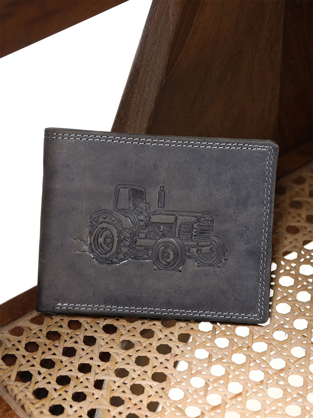 Sassora Men Embossed Leather Two Fold Wallet