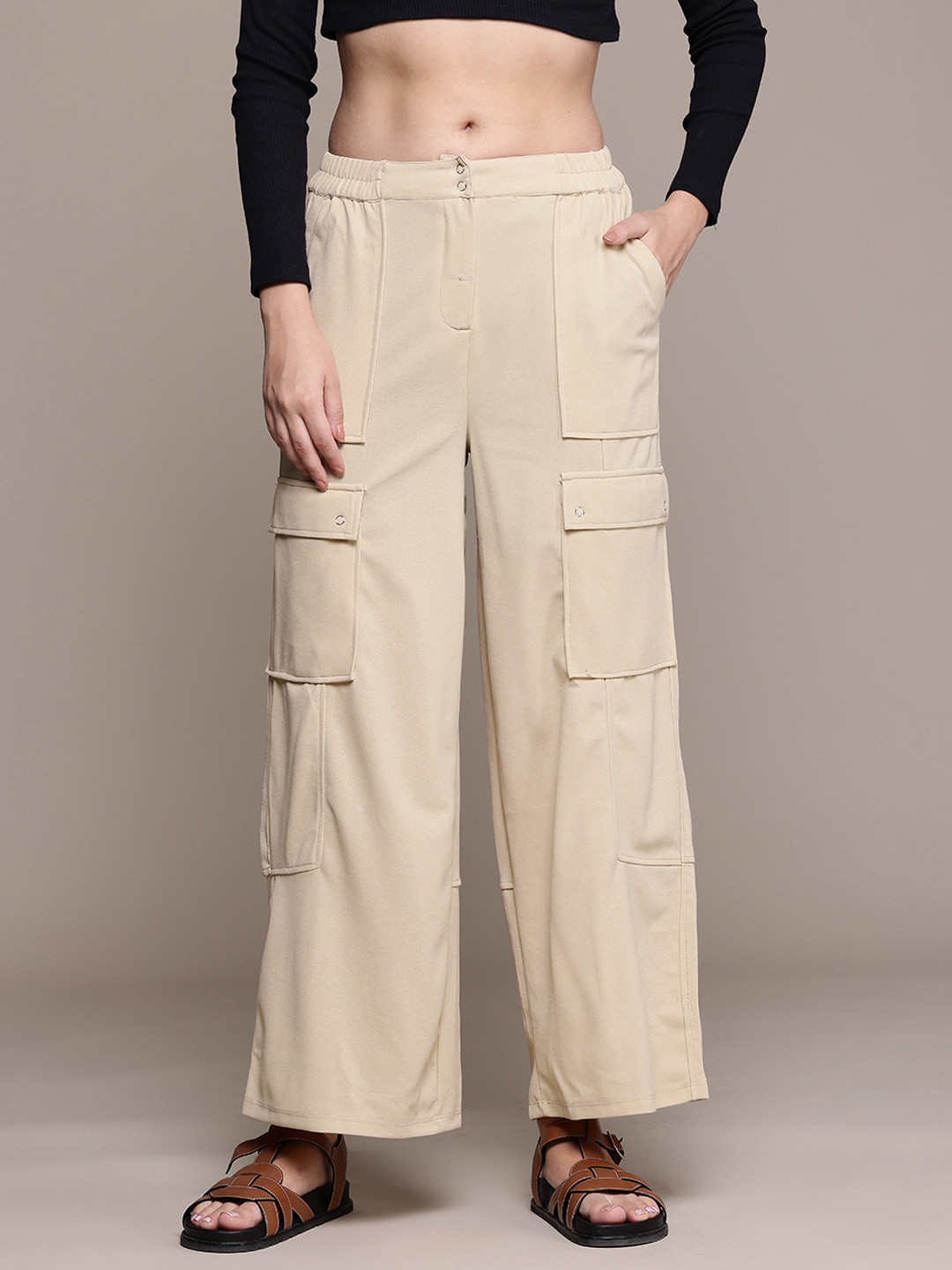 Roadster Women Cargos Style Trousers