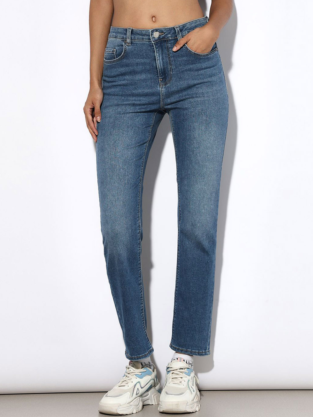 ONLY Women Slim Fit Light Fade Stretchable Jeans