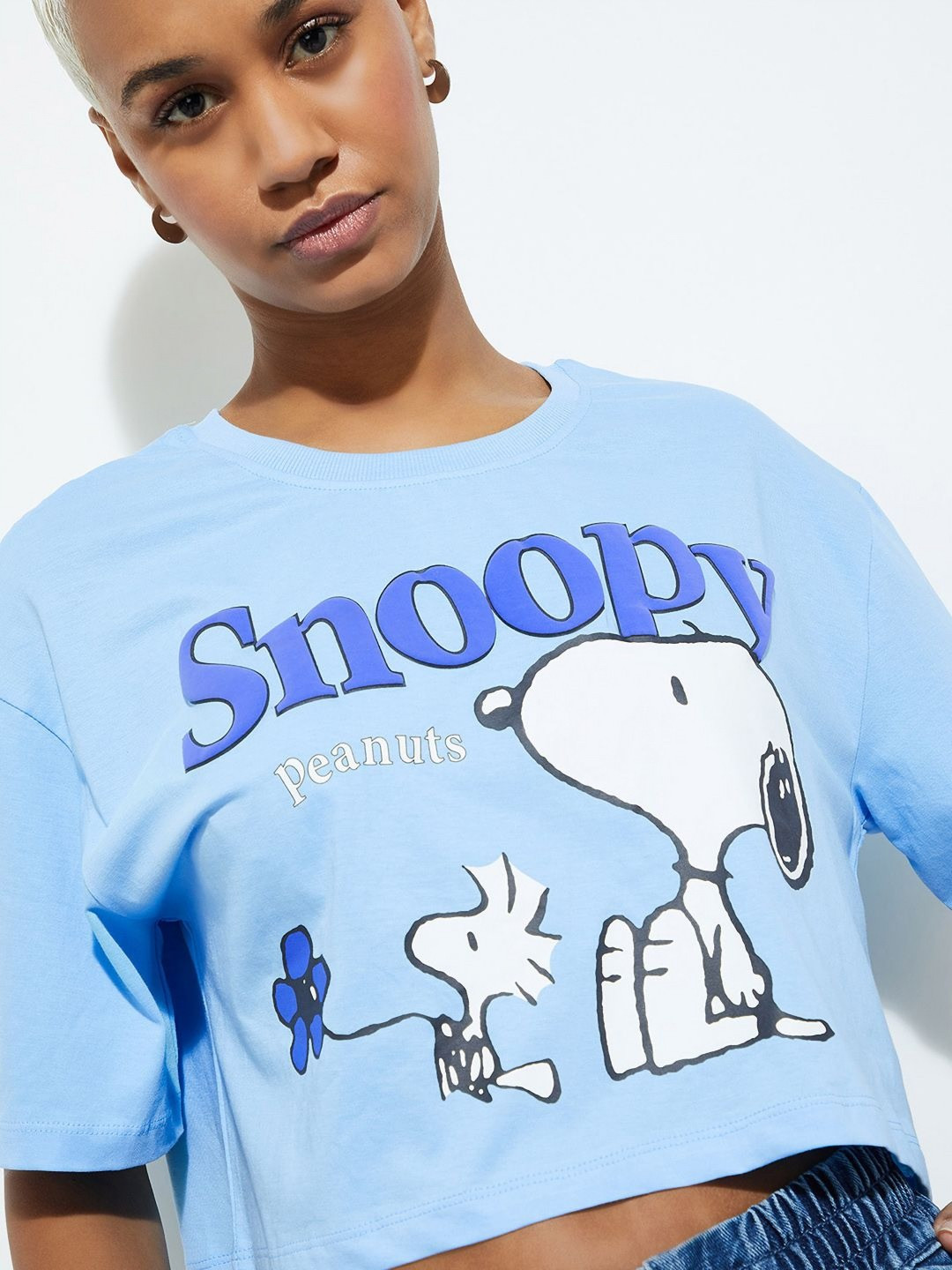 max URB_N Women Snoopy Printed Cropped T-shirt