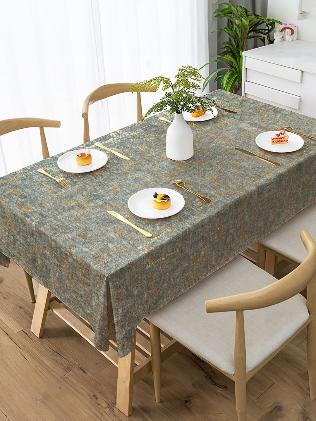 Tesmare Grey & Brown Abstract Printed 6-Seater Velvet Table Cover