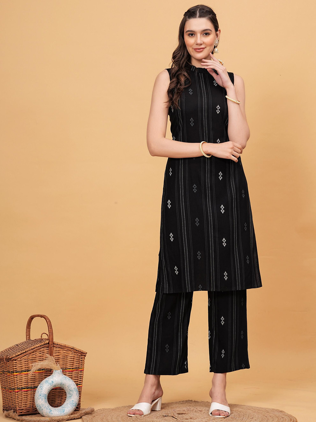 CHIRAAI Geometric Woven Design Mandarin Collar Straight Kurta with Palazzo