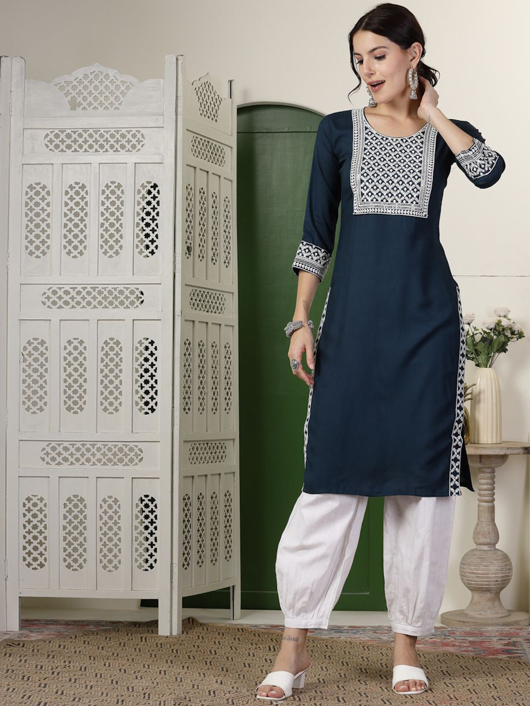 Stylum Real Blue Floral Embroidered Straight Kurta