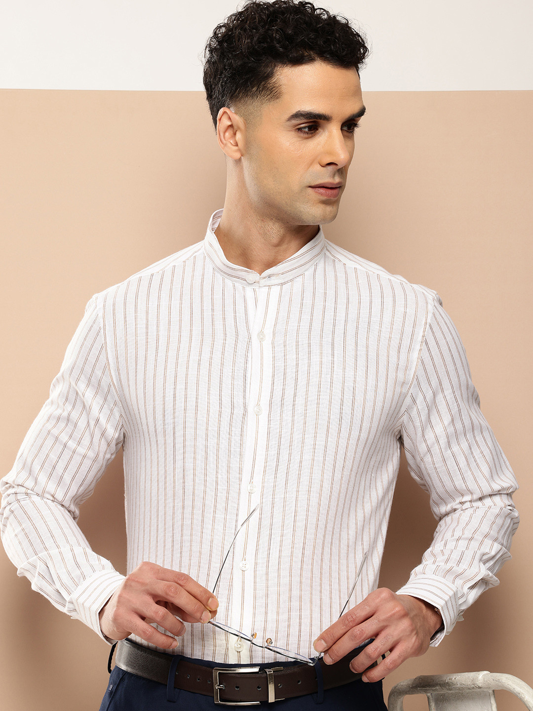 INVICTUS Men Striped Slim Fit Formal Shirt