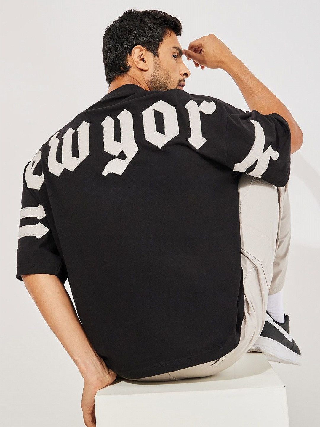 Styli Men Black Back Applique Detail Pure Cotton Boxy T-Shirt