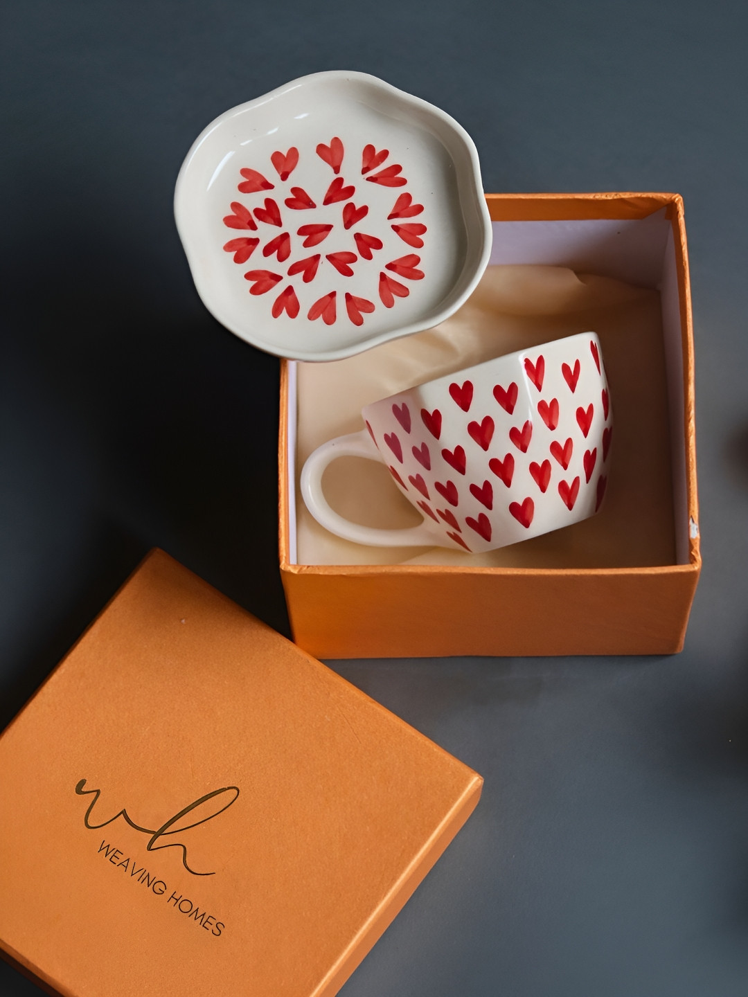 WEAVING HOMES PREMIUM HOUSEWARE Classic Red Conversational Ceramic Microwave Safe Mug with Dessert Plate-220ml