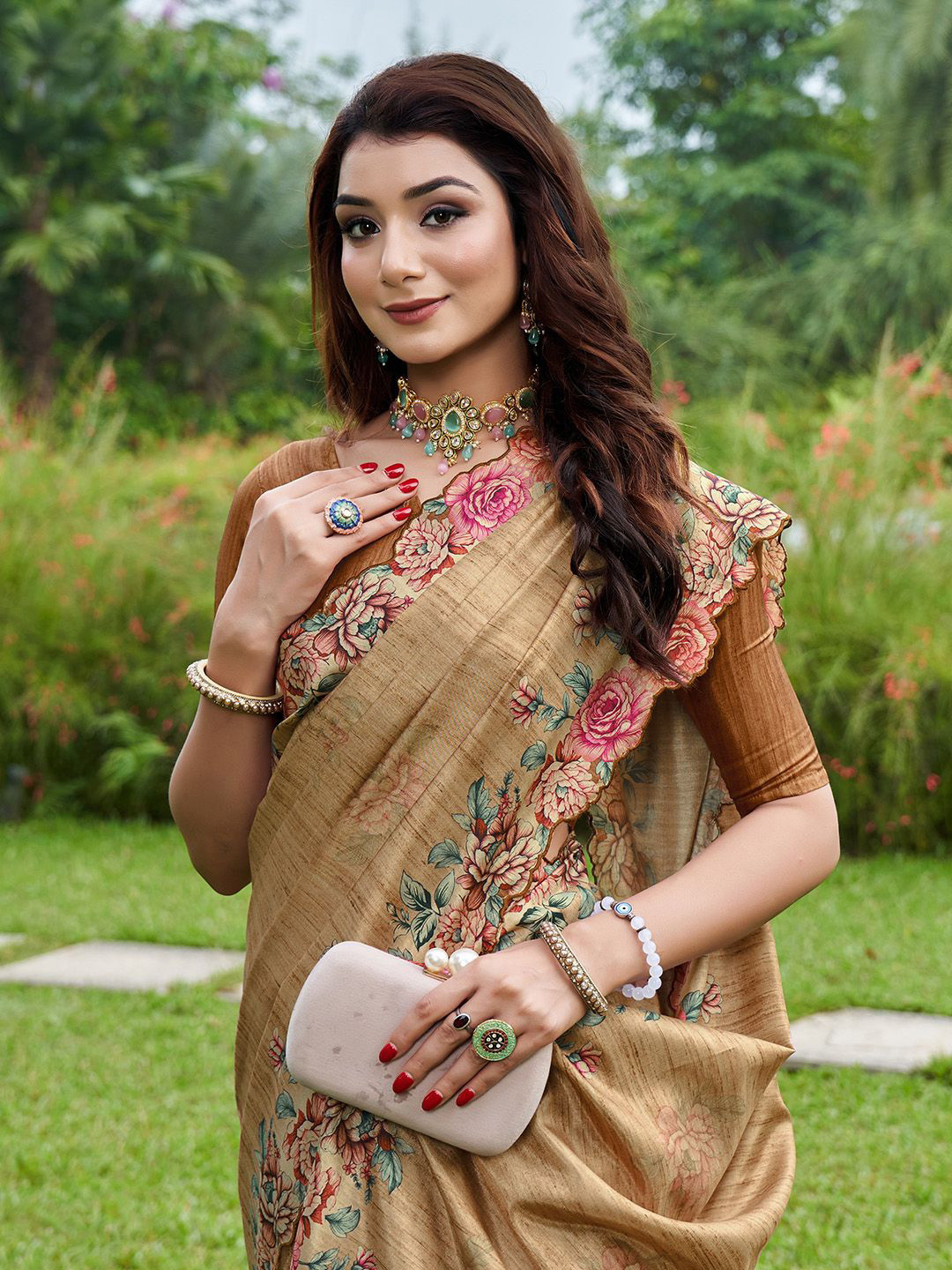 Ishin Embroidered Floral Saree with Blouse