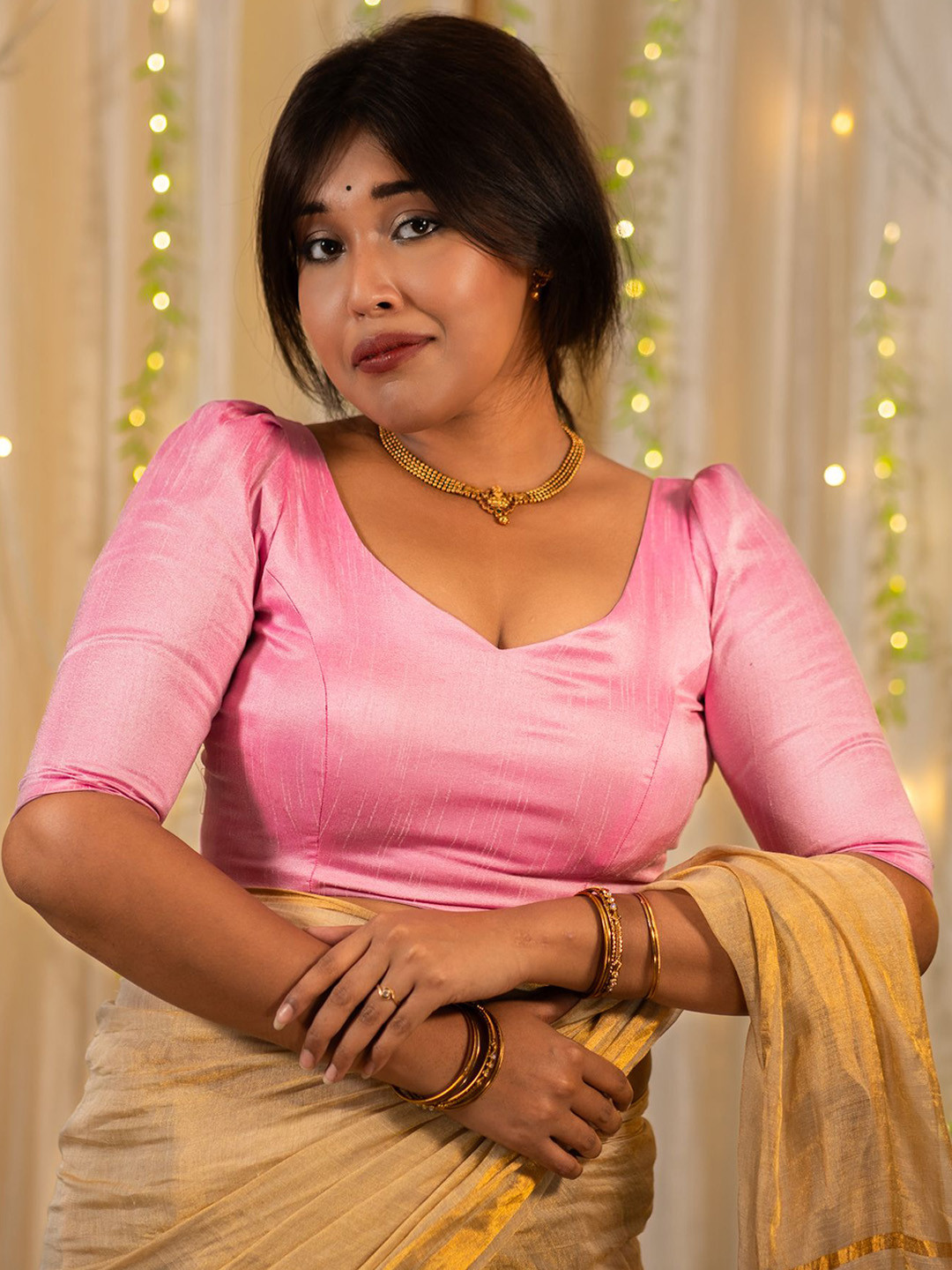 I LOVE SAREES V-Neck Puff Sleeve Traditional Saree Blouse