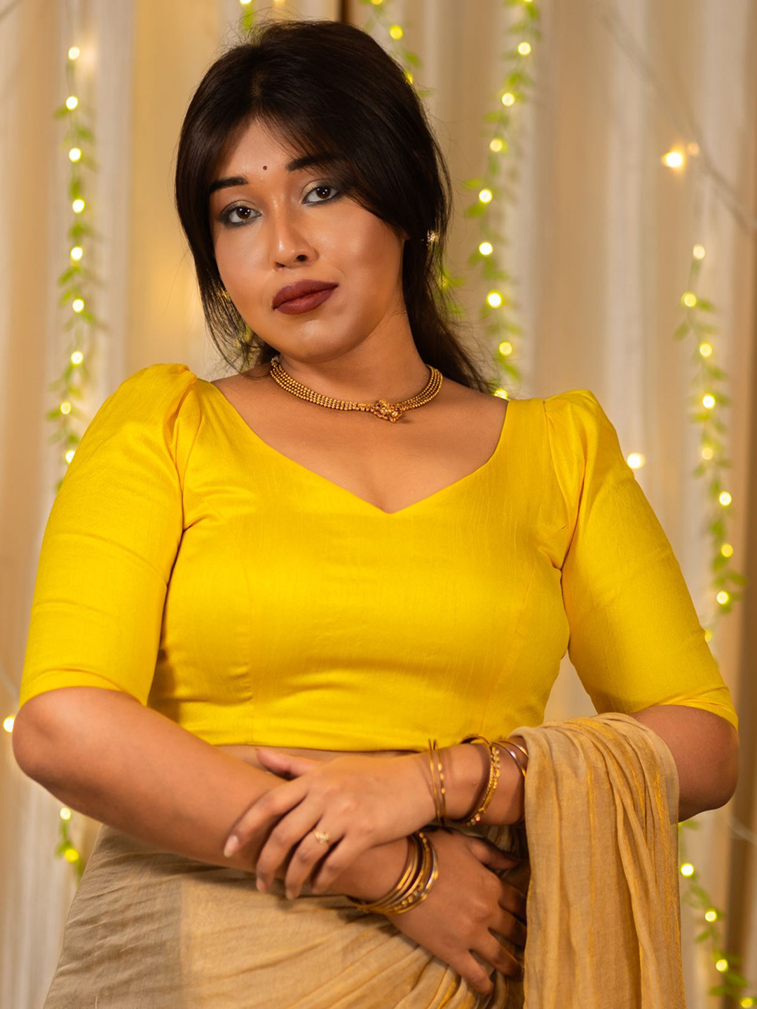 I LOVE SAREES V-Neck Traditional Puff Sleeve Saree Blouse