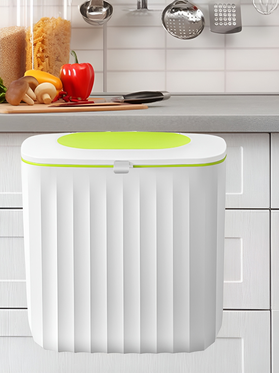 UMAI White & Green Textured Bin 8 Litres